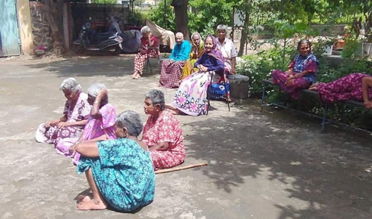 Elderly women outside at Maher
